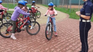 49.	Bezpieczny pieszy, bezpieczny rowerzysta - zajęcia w klasie 3b